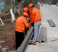 高速公路波形护栏专业施工