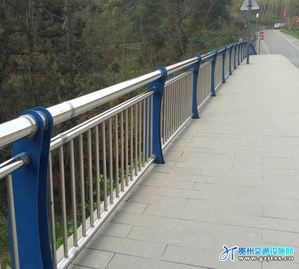 贵州不锈钢、碳素钢复合管桥梁护栏