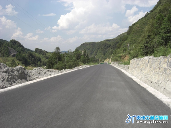 贵州波形护栏|冷（家坝）至孟（溪）联线公路孟溪段沥青路